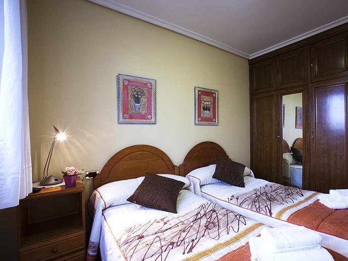 Pension Pasadena Pamplona Exterior foto